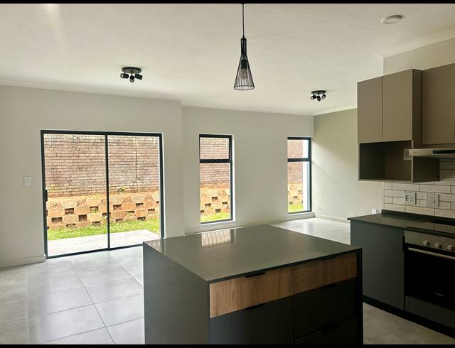 2 BEDROOM APARTMENT FOR SALE IN WESTBROOK
